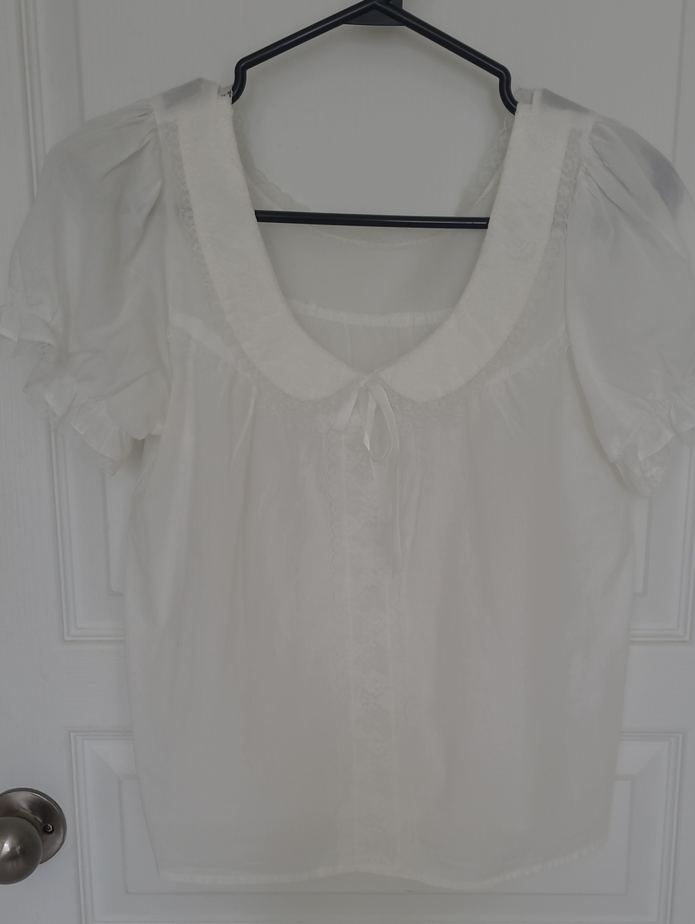 Brandy Melville White Peter Pan Collar Puff Sleeve Blouse